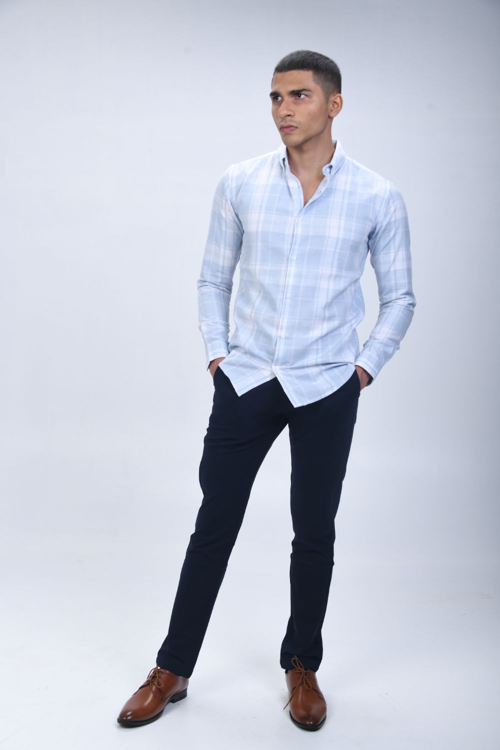What color of pants should I wear with a dark blue shirt? - Quora