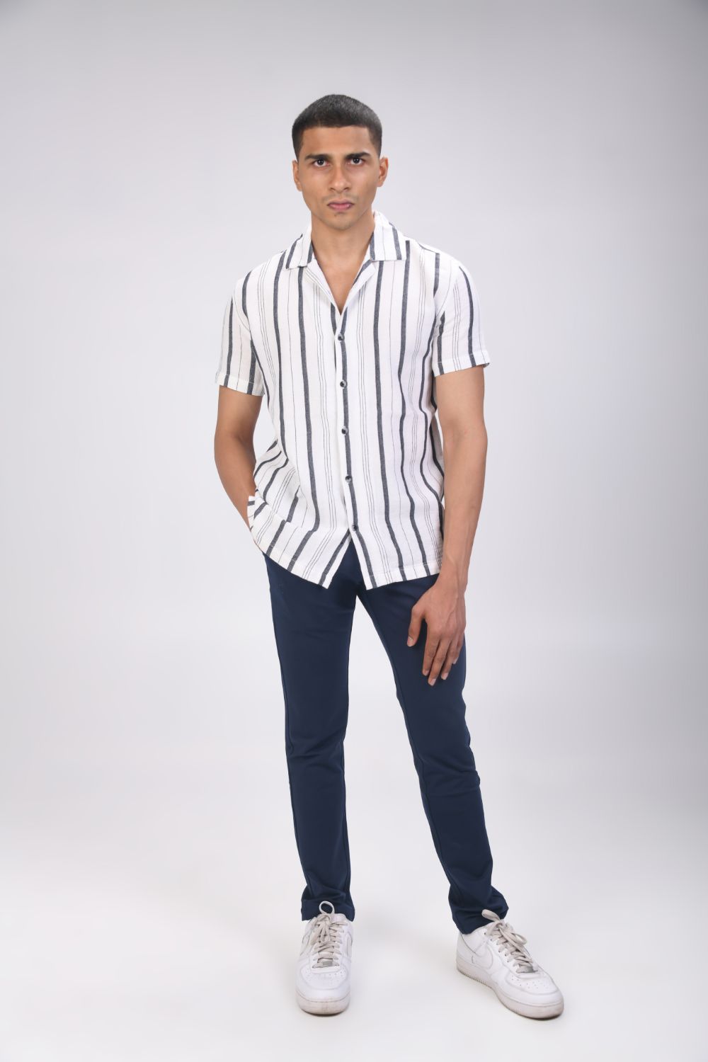 ELANHOOD Regular Fit Men White Trousers - Buy ELANHOOD Regular Fit Men White  Trousers Online at Best Prices in India | Flipkart.com